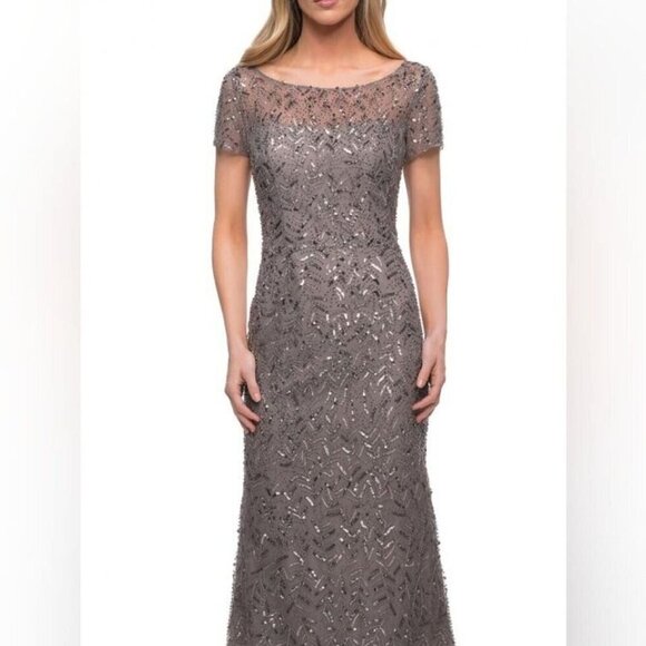 La Femme Silver Sequin Short Sleeve Beaded Sequin Sheath Gown - Picture 4 of 5